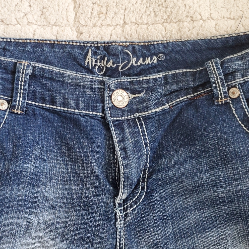 Aryia Jeans size 16